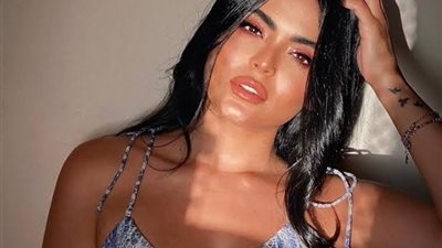 بالأحمر الناري.. أسماء جلال تُشعل السوشيال ميديا بفستان كاشف للجسد