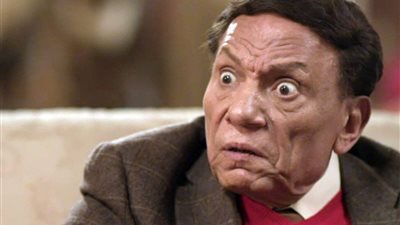 بعد هجوم نجلاء فتحي عليه.. خلافات النجوم والنجمات مع عادل إمام عرض مستمر