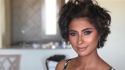 «قدام مرايتها».. روبي تشارك جمهورها بصور مثيرة تشعل بها السوشيال ميديا | صور