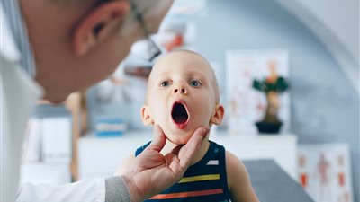 بريطانيا تُحذر من مخاطر البطاريات الصغيرة على حياة الأطفال