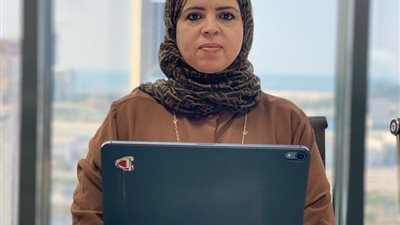 النائبة دلال الزايد تُناقش القضاء على الجوع خلال اجتماع البرلمان العربي