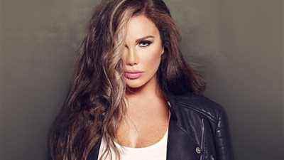 نيكول سابا بإطلالة صيفية جذابة.. صور