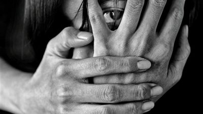 أستاذ علم اجتماع تكشف أسباب ارتكاب العنف غير المبرر| فيديو