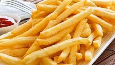 بالشوكة والسكينة.. تعرفي على إتيكيت تناول البطاطس المقلية 