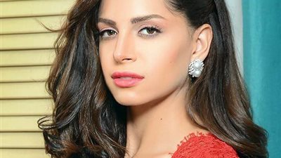 بعد غياب طويل.. آمال ماهر تخطف الأنظار بإطلالة سوداء 