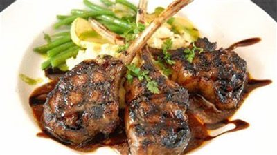 اعرفي طريقة عمل الريش المشوية زي المحلات| فيديو جراف