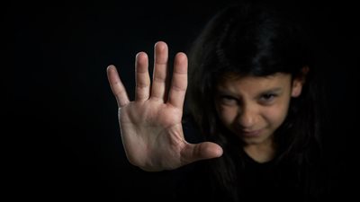 خالة طفلة أسيوط: «الدكتور قالنا ملك هتعاني من إعاقة مدى الحياة»