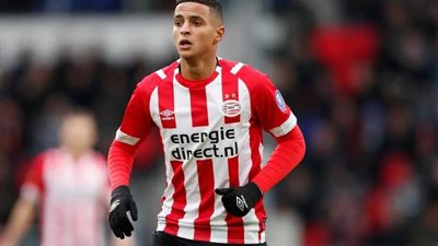 لاعب كرة قدم يتلقى تهديدات بالقتل