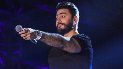 تامر حسني يفتتح أولى حفلاته الصيفية في مدينة العلمين الجديدة في هذا الموعد