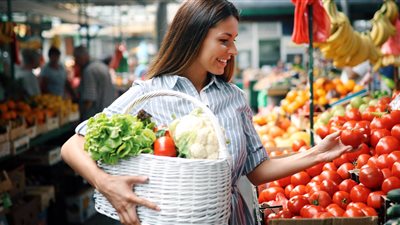 أسعار الخضروات اليوم الخميس.. الباذنجان البلدي والأبيض بـ 3 جنيهات للكيلو والرومي بـ 2.25