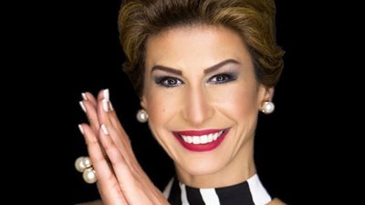 صور| عارية الكتفين.. أمينة شلباية بإطلالة عصرية من الكتان