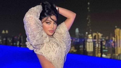 بـ«تاتو وفستان قصير».. هيفاء وهبي تُشعل السوشيال ميديا