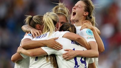 شاهد.. فرحة المنتخب الإنجليزي بالتأهل لنهائي بطولة أمم أوروبا للسيدات
