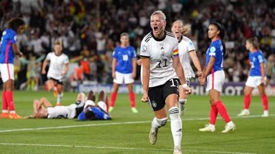 ألكسندرا بوب.. أسطورة ألمانية قادت بلادها إلى نهائي بطولة أوروبا لكرة القدم