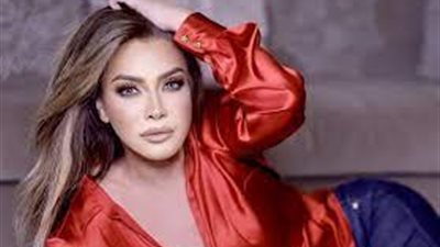 صور| بالـ«هوت شورت».. نوال الزغبي تتألق بإطلالة مثيرة