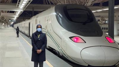على غرار مصر.. 31 سيدة سعودية يستعدن لقيادة القطار فائق السرعة