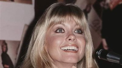 أوليفيا نيوتن صاحبة شخصية 