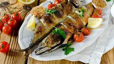 تعلمي طريقة عمل صينية السمك الماكريل بالبطاطس والفلفل