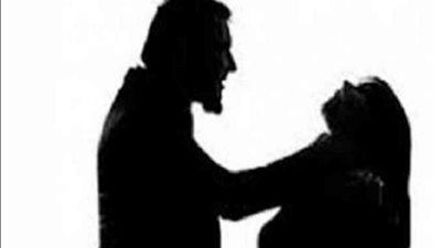 تفاصيل مقتل زوجة وابنتها على يد زوجها في البحر الأحمر 