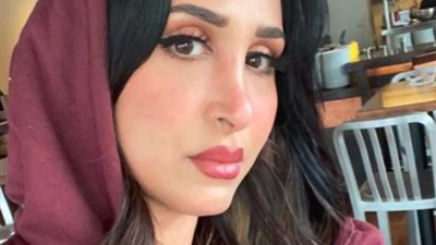 هند القحطاني تفضح متابعًا تواصل معها برسومات 