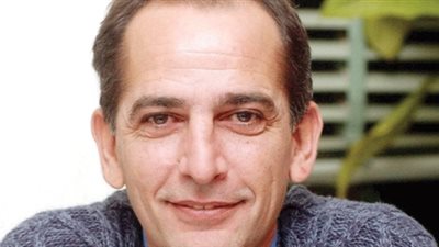 أشرف زكي يكشف لـ«هير نيوز» حقيقة وفاة هشام سليم