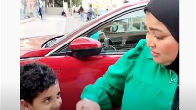 بتتعاملي إزاي مع طفلك العنيد؟!.. فيديو 