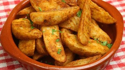 طريقة عمل بطاطس الودزج للشيف آية حبيب.. (فيديو)