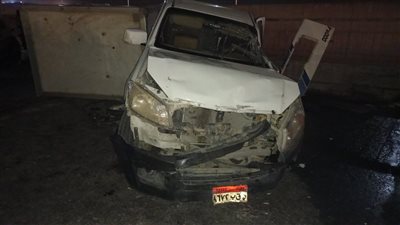 صور| 7 ضحايا ومصابين.. تريلا تدهس 6 سيارات في الجيزة