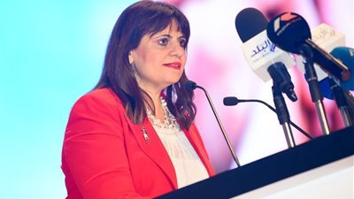 وزيرة الهجرة تنصح المصريين بالخارج بتحويل أموالهم عبر البريد