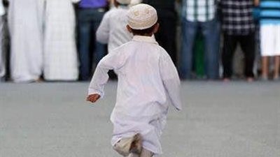 ما حكم صلاة الصغار من غير وضوء ولا حجاب للإناث لتدريبهن؟