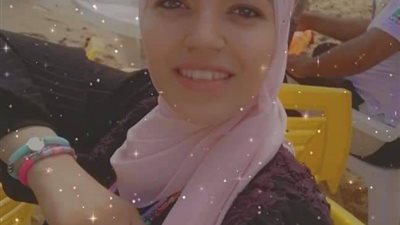 صور| يارا أيمن.. موهبة «هاند ميد» في تصميم الأكسسوارات النسائية