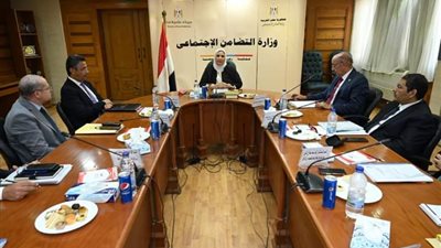 التضامن الاجتماعي تبحث زيادة موارد صندوق نظام تأمين الأسرة