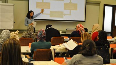 دورات تدريبية بالمجان لتأهيل السيدات لريادة الأعمال.. إليكِ الشروط 