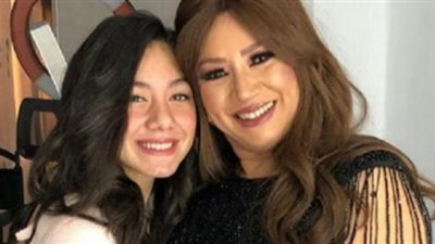 ابنة الفنانة انتصار تتوج بلقب ملكة جمال مصر 