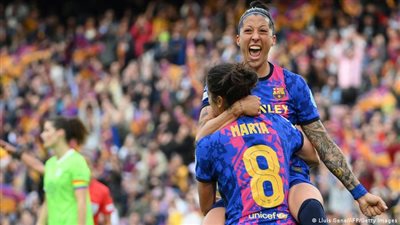 مسلسل الأزمات المالية | برشلونة عاجز عن تسجيل اللاعبات الجدد.. ما القصة؟