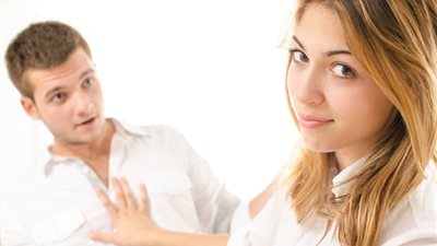 الإفتاء والأزهر: الملائكة تلعن المرأة التي تهجر فراش زوجها في تلك الحالات