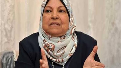 سعاد صالح تُشعل الجدل بشأن حقوق الزوجة ومدى وجوب خدمتها لزوجها