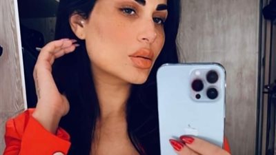 طليقة الفيشاوي ترد على متابع طلب الزواج منها.. شاهدي!