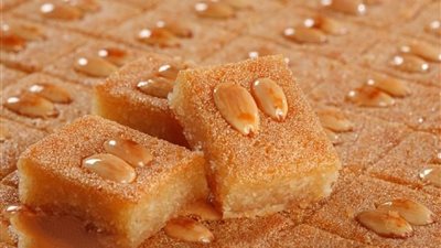 بالفيديو| طريقة عمل البسبوسة بمكونات بسيطة للشيف نجلاء الشرشابي