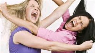 مشاجرة الجنس الناعم بسبب الغسيل تنتهي بمقتل سائق.. إليك التفاصيل