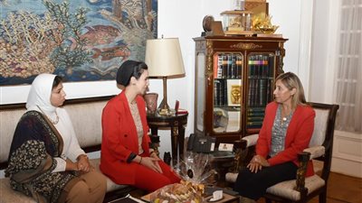 وزيرة الثقافة تثمن دور «حياة كريمة» في الارتقاء بأهل الريف