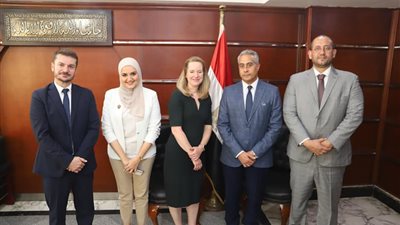 إيمي بوب تضع أمام وزير القوى العاملة 5 ملفات للتعاون المشترك