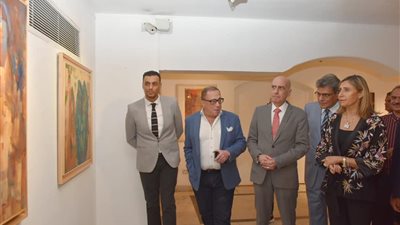 وزيرة الثقافة تفتتح المعرض العام «ذات مصر المعاصرة»