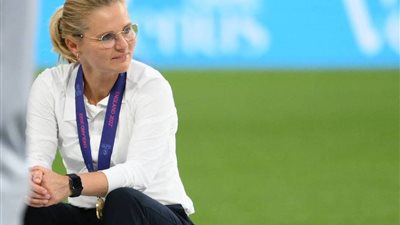 ملعب نمساوي درجة ثالثة يستضيف مباراة إنجلترا للسيدات.. وهجوم شديد