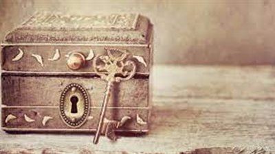 تفسير رؤية الصندوق في المنام للحامل والعزباء والمتزوجة