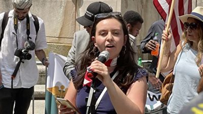 سياسية أمريكية تسخر من أشهر شاذ في البيت الأبيض