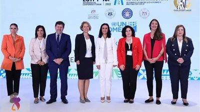 مايا مرسي تشهد فعاليات جلسة 