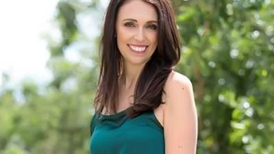 بعد وفاة ملكة بريطانيا.. جاسيندا أرديرن تعد شعبها بهذا الأمر!