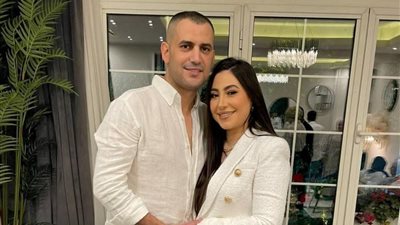 نشرة أهل الفن| حقيقة طلاق بوسي.. لقاء الخميسي تخطف الأنظار ونسرين أمين ببطن مكشوف