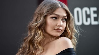 أول صورة للنجم ليوناردو دي كابريو مع الفاتنة جيجي حديد